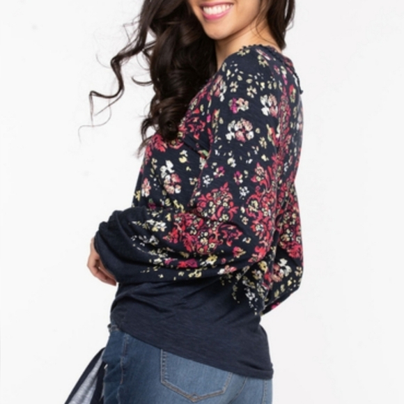 Long sleeve tie front top! - Picture 5 of 8